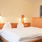 Hotel Gasthof Zur Post 3*