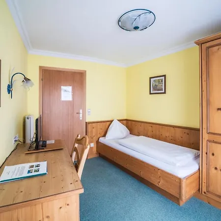 Отель Gasthof Zur Post 3*