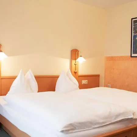 Hotell Gasthof Zur Post 3*