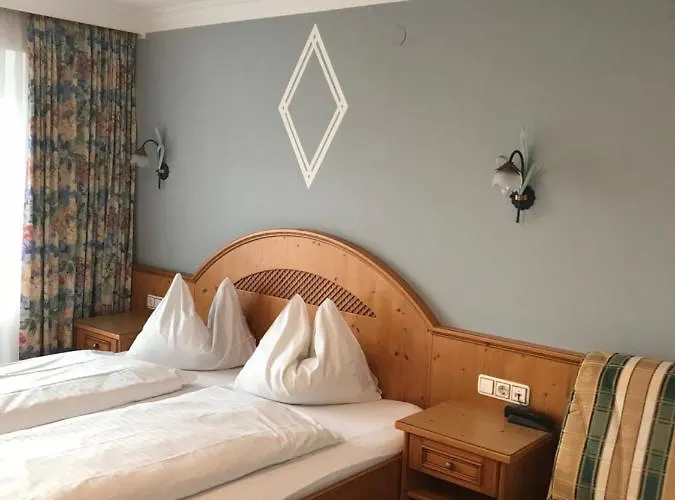 Gasthof Zur Post Szálloda Seekirchen am Wallersee