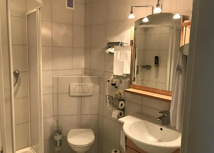 Gasthof Zur Post Szálloda Seekirchen am Wallersee