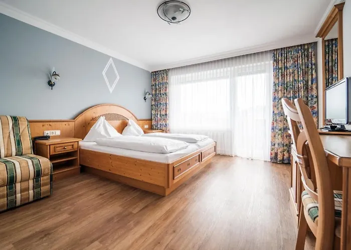 Szálloda Gasthof Zur Post 3*